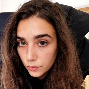 Flora - Prof de maths - Paris