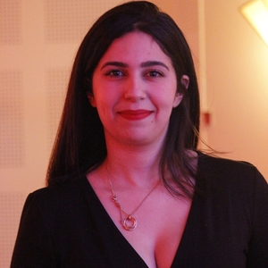 Eya - Prof d'économie - Brest