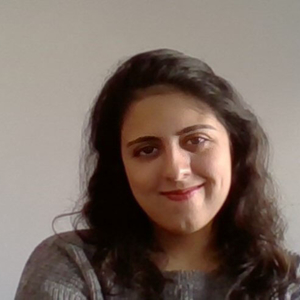 Lara - Prof de marketing - Lyon