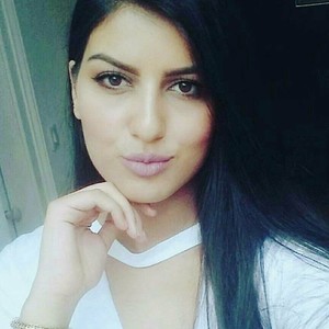 Yosra - Prof de physique - chimie - Genève