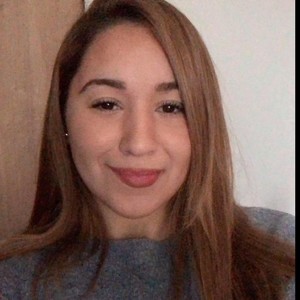 Razane - Prof de marketing - Voeuil-et-Giget