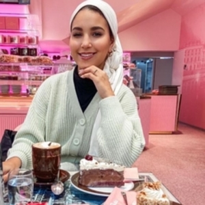 Amira - Prof de maths - Amiens