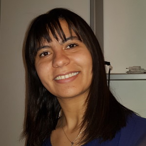 Naziha - Prof de maths - Paris