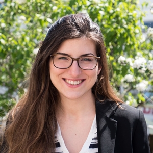 Béatrice - Prof d'économie - Issy-les-Moulineaux