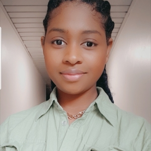 Aicha - Prof d'aide aux devoirs - Paris