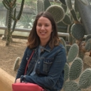 Julie - Prof de management et gestion d'entreprise - Wahagnies