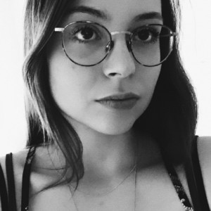 Kelly - Prof d'anglais - Angers