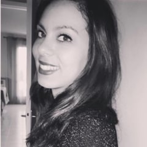Farah - Prof de communication - Paris