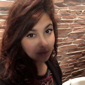 Karima - Prof de marketing - Marseille