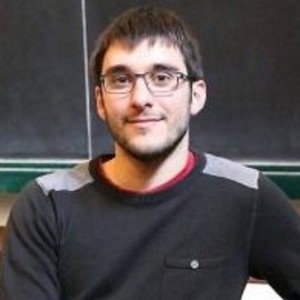 Bertrand - Prof d'initiation informatique - Bois De Nèfles
