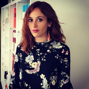 Laura - Prof de droit - Paris