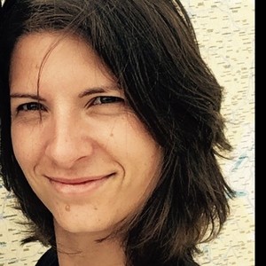 Carole - Prof de droit public - Paris