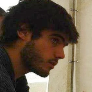 Paul - Prof d'économie - Paris