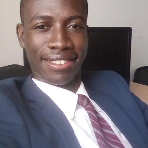 Tano - Prof de droit international - Cesson-Sévigné