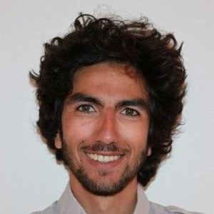 Simon - Prof d'économie - Paris