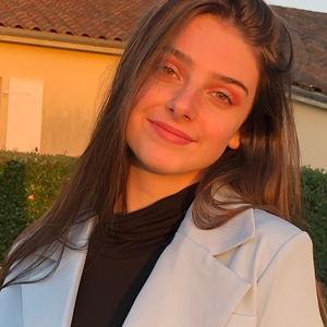 Coline - Prof d'anglais - Naintré