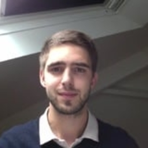 Pierre - Prof d'économie - Paris