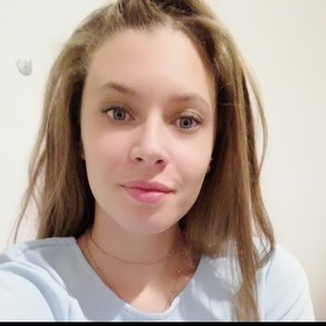 Alexandra - Prof d'histoire - Paris