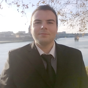 Pierre - Prof d'économie - Paris