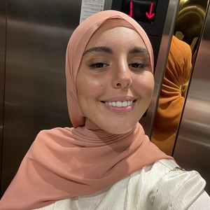 Hala - Prof de maths - Bruxelles