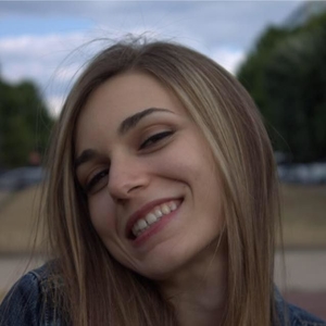 Laetitia - Prof d'économie - Paris