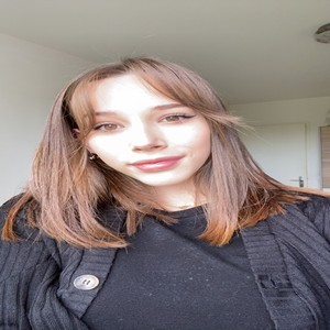 Luana - Prof de philosophie - Orvault