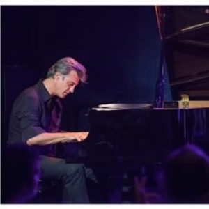 Franck - Prof de piano - Saint-Privat-des-Vieux