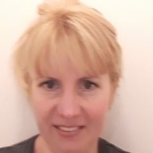 Angela - Prof de russe - Cahors