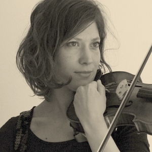 Julia - Prof d'instruments à cordes - Paris