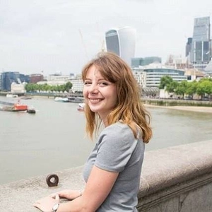 Noémie - Prof de droit civil - London