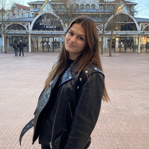 Carla - Prof d'aide aux devoirs - Saucats