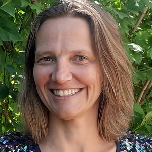 Aude - Prof de parentalité et éducation des bébés - Garches