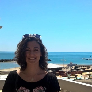 Laura - Prof de maths - Bezons