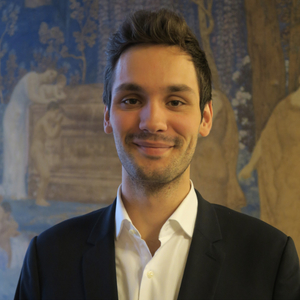 Louis - Prof de droit civil - Paris