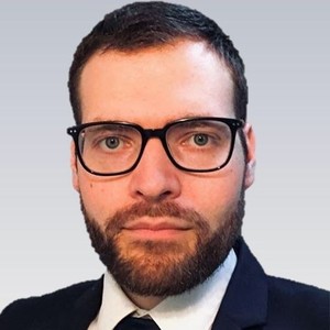 Charles - Prof de droit administratif - Paris