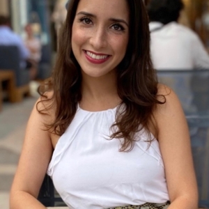 Laure - Prof de droit civil - Paris