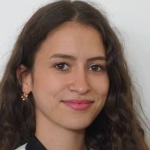 Sofia - Prof de droit des affaires - Bordeaux
