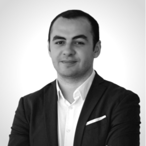Yohan - Prof de droit des affaires - Paris