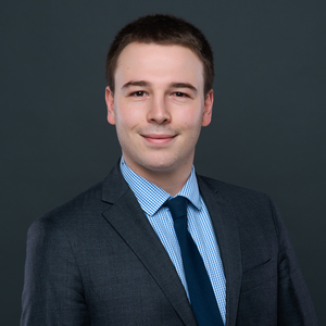 Hadrien - Prof de droit - Paris