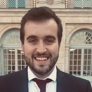 Thibault - Prof de droit constitutionnel - Paris