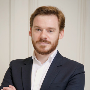 Pierre - Prof de droit civil - Paris