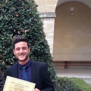 Romain - Prof de droit constitutionnel - Paris