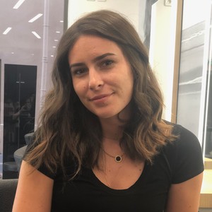 Claire - Prof de droit civil - Paris