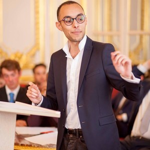 Kamel - Prof de droit des affaires - Paris