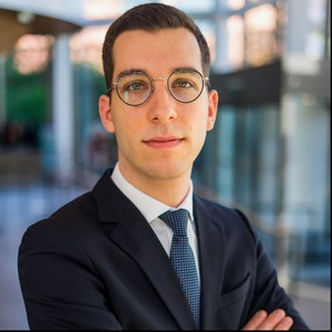 Rémi - Prof de droit civil - Paris
