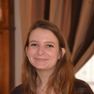 Éva-Laure - Prof de français - Paris
