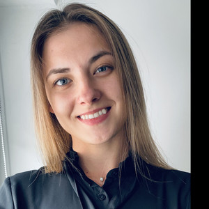 Angelika - Prof de droit des affaires - Huttenheim