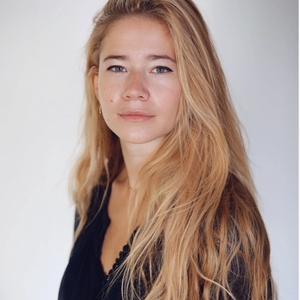 Mathilde - Prof de droit - Paris
