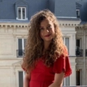 Nawel - Prof de droit civil - Athis-Mons