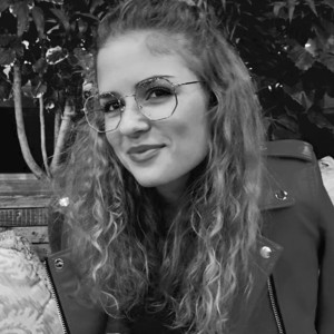 Sarah - Prof de droit - Colombes
